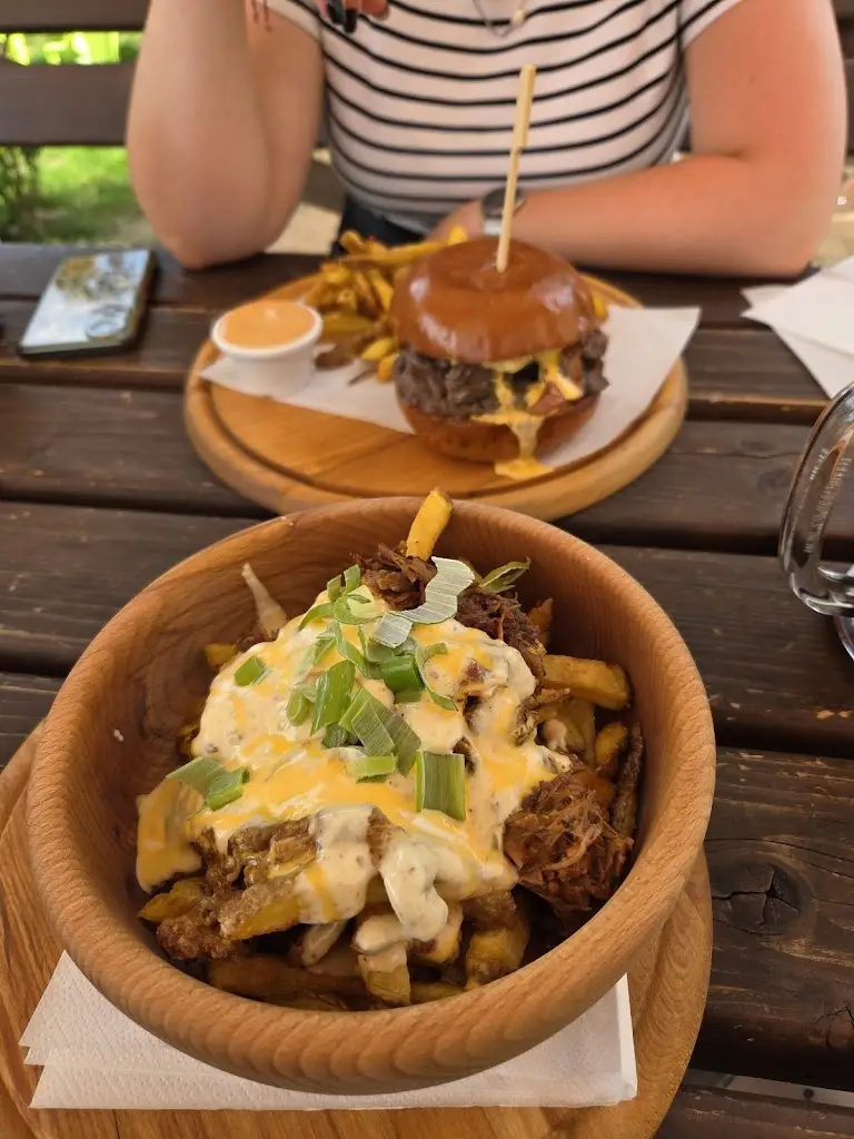 Adam Rezac_Burger Brothers U Koňa_Luhačovice_review