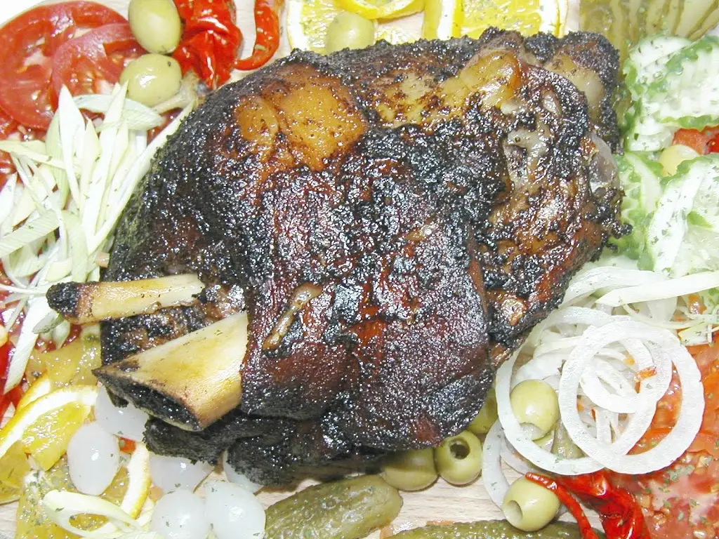 Kavárna U Přívozu - Grilovaná kolena_Spytihněv_slider_image_2