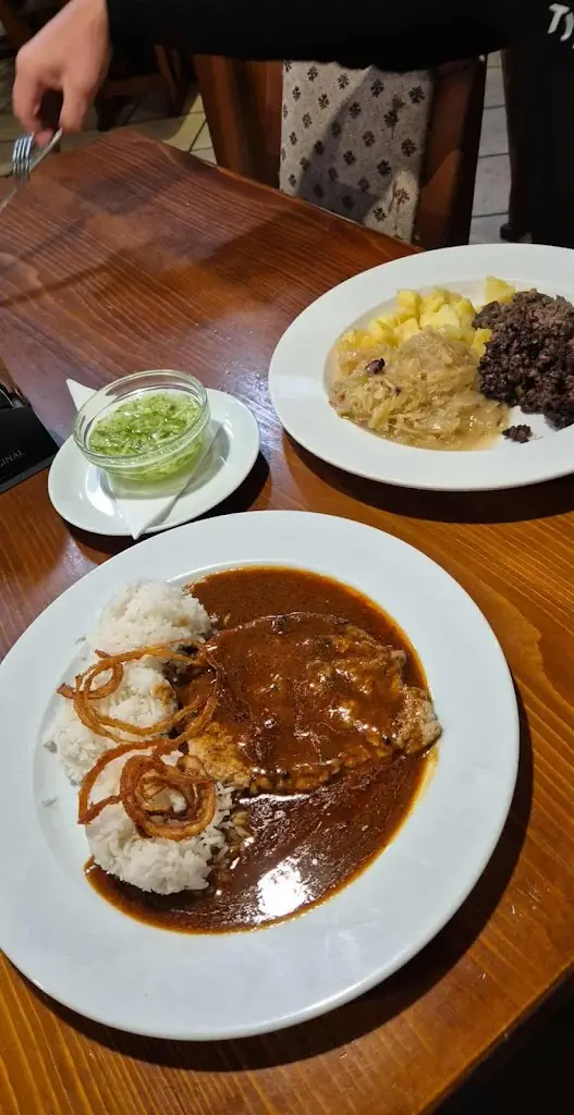 Hanka Mrazkova_No 212 restaurace a penzion_Napajedla_review