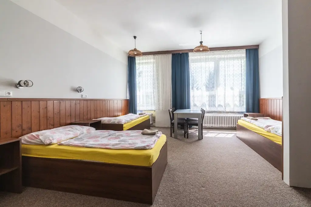 Hotel Malina | Ubytování, Restaurace, Rozvoz jídel_Napajedla_slider_image_2