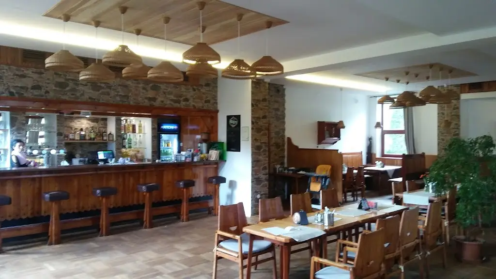 Restaurace KAVÁRNA Květná ristorante a Strání