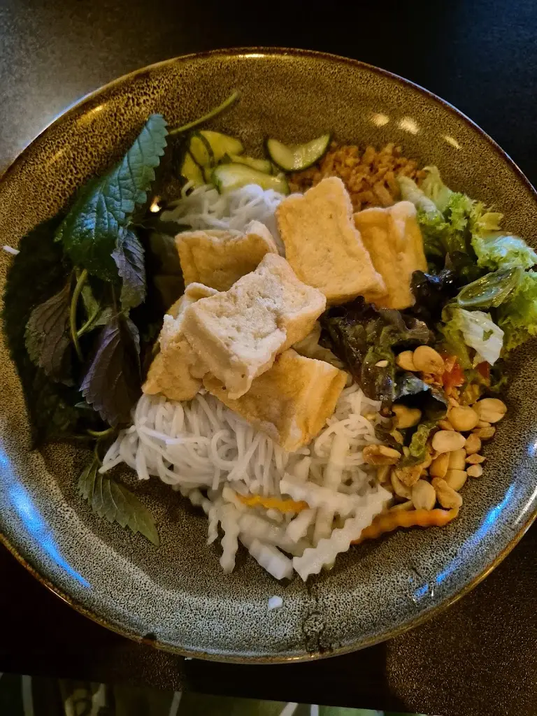 Adriana Witowska (continuumterapienaturalne)_Viet Village_Okres Zlín_review