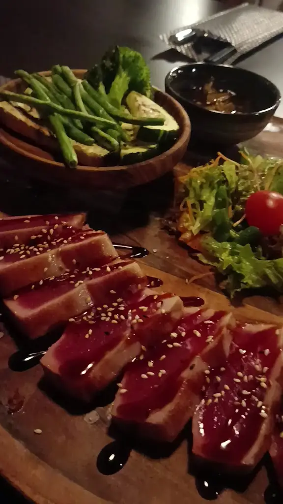 Mihai Mora_Viet Village_Okres Zlín_review