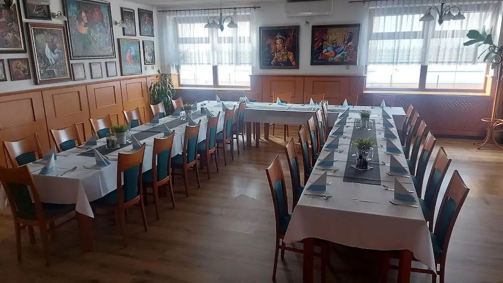 Restaurace Přerovská_Slušovice_slider_image_1