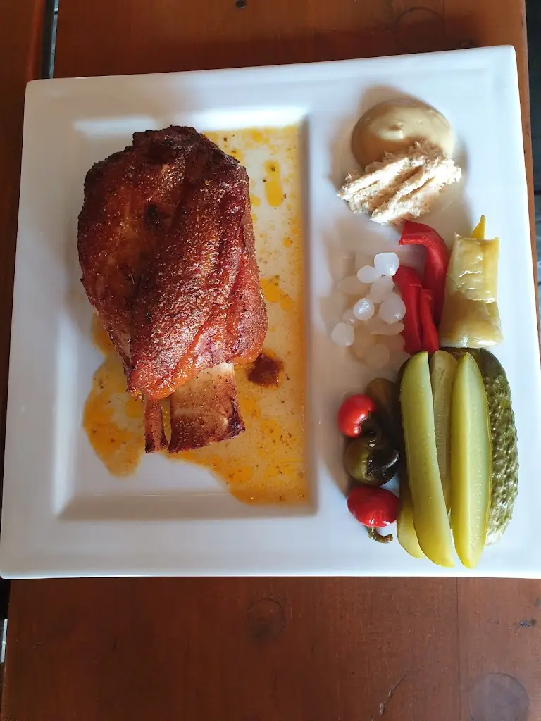 Pizzerie & Pivnice U Hřebčince_Tlumačov_slider_image_2