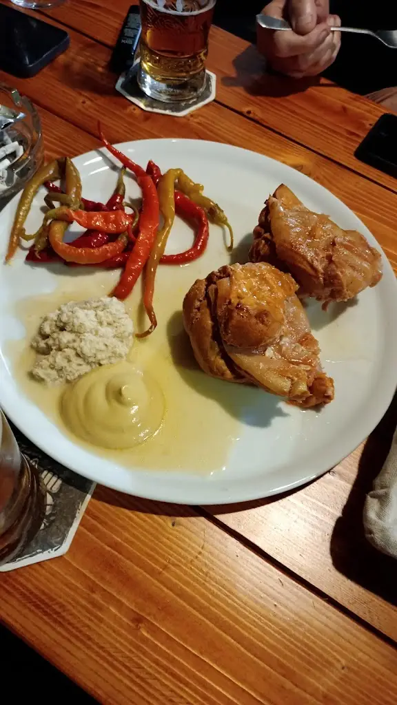 Hospůdka Na Hřišti restaurant in Tlumačov