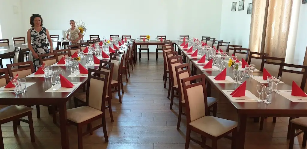 Hostinec Pod Lipami restaurant in Uherský Ostroh