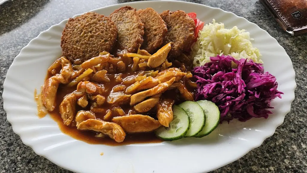 Daniel Houzar_Junior - restaurace_Trhové Sviny_recensione