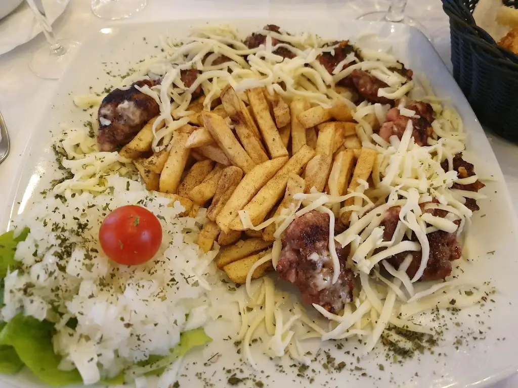 Stefan Torres_Dušanovački Cvet_Šumice_review