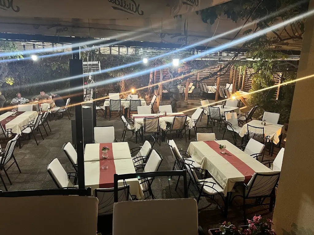 Dušanovački Cvet restaurant in Šumice