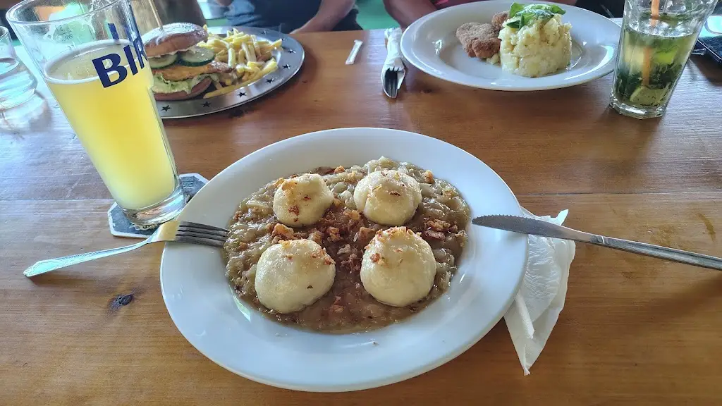 Pavel Němec_Restaurace Polanečka_Valašská Polanka_recensione