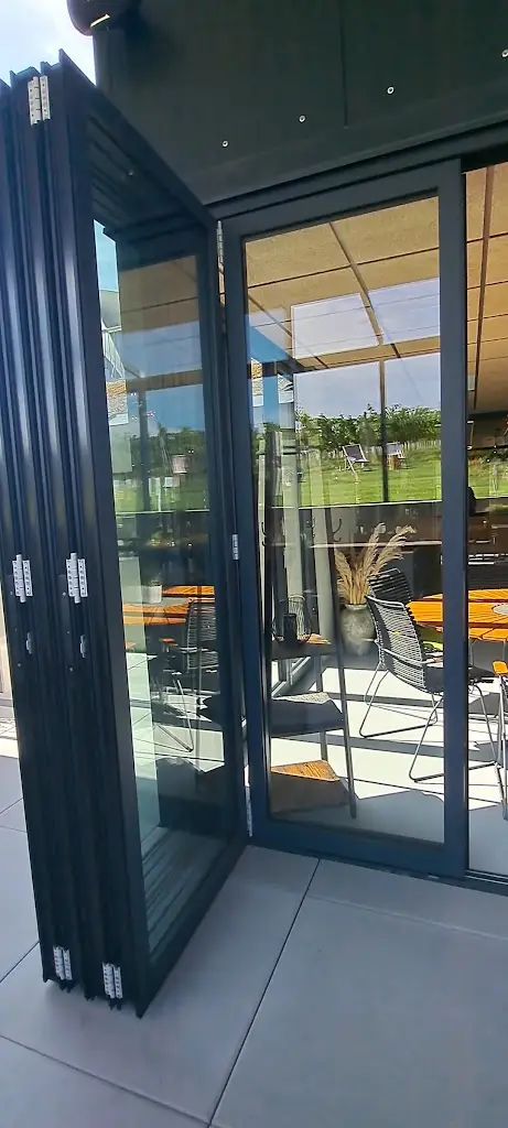 Joanna McKeogh_Velehradské vinice_Velehrad_review