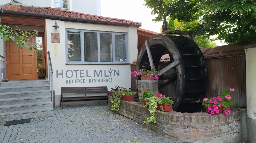 Restaurace ve Mlýně_Velehrad_slider_image_3