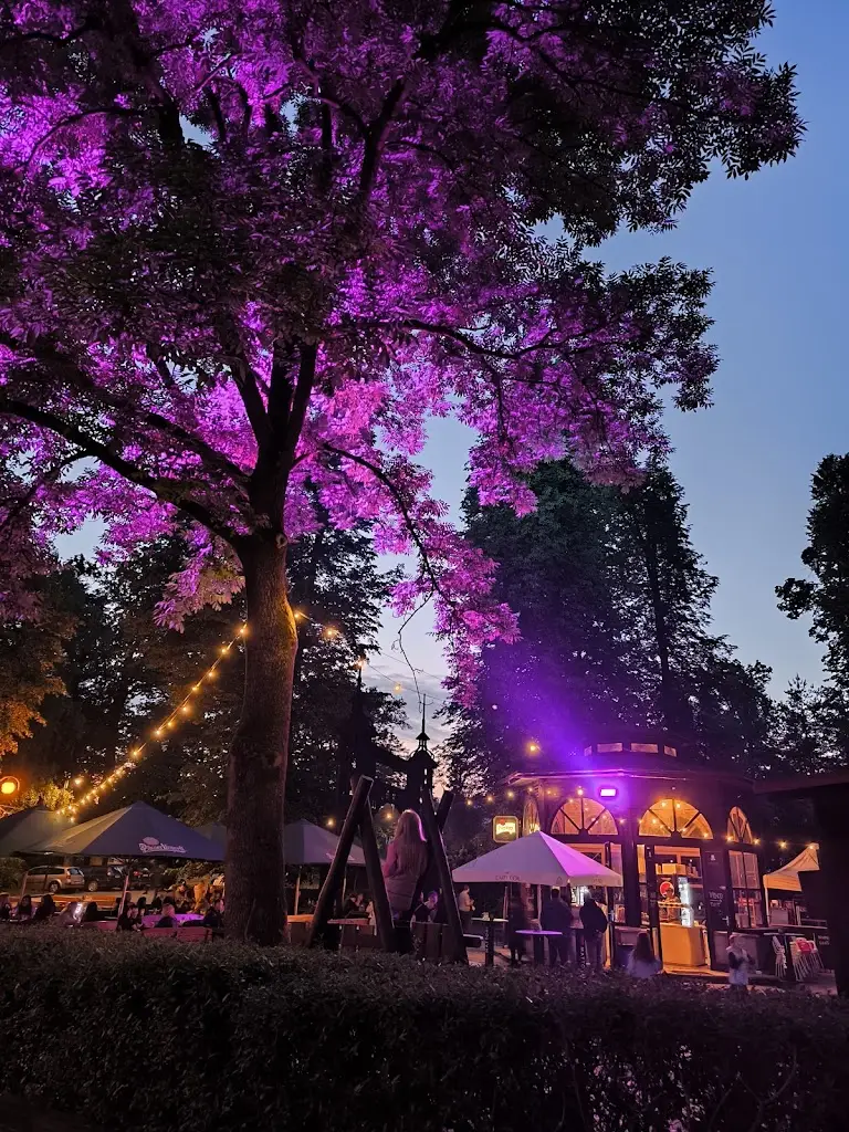 Akrij Adud_Včelín_Rožnov pod Radhoštěm_review