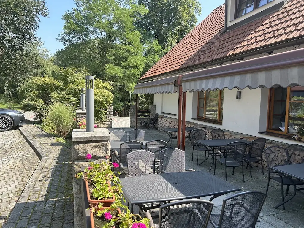 Hotel a restaurace U Vychopňů_Okres Vsetín_slider_image_1