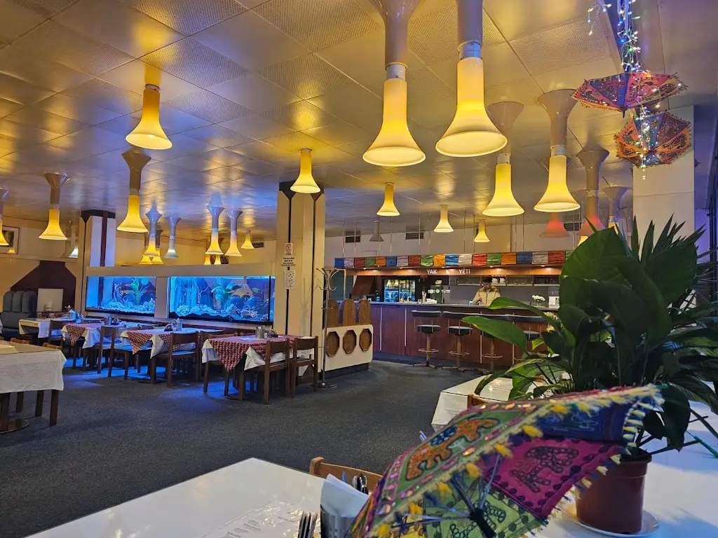 Yak & yéti Nepálská a Indická resturace_Okres Vsetín_slider_image_1