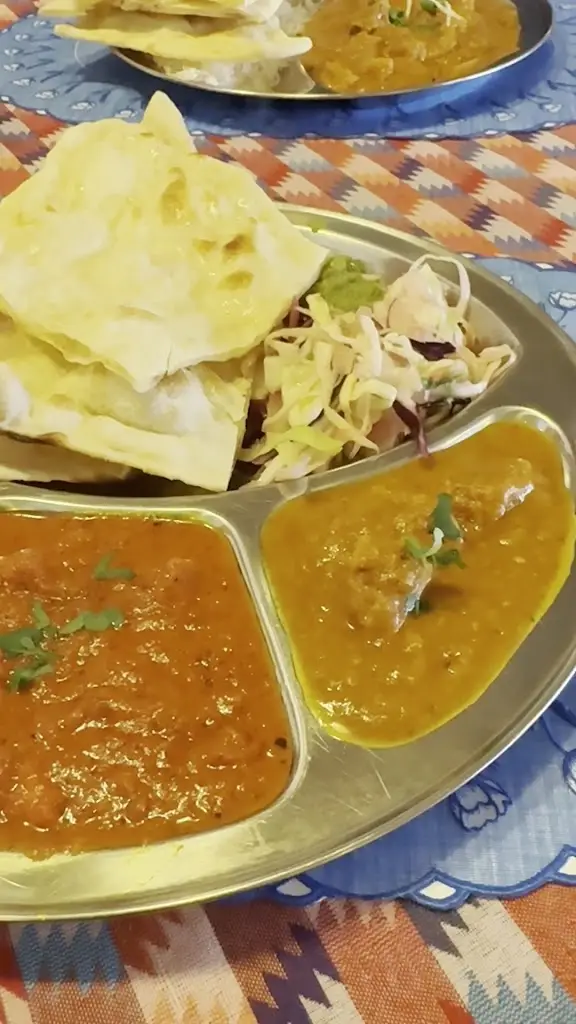 Yak & yéti Nepálská a Indická resturace_Okres Vsetín_slider_image_2