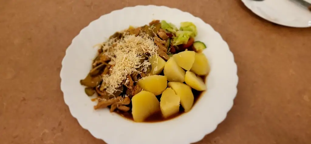 Otmar Čavojský_Penzion Centrum Restaurace_Trhové Sviny_review