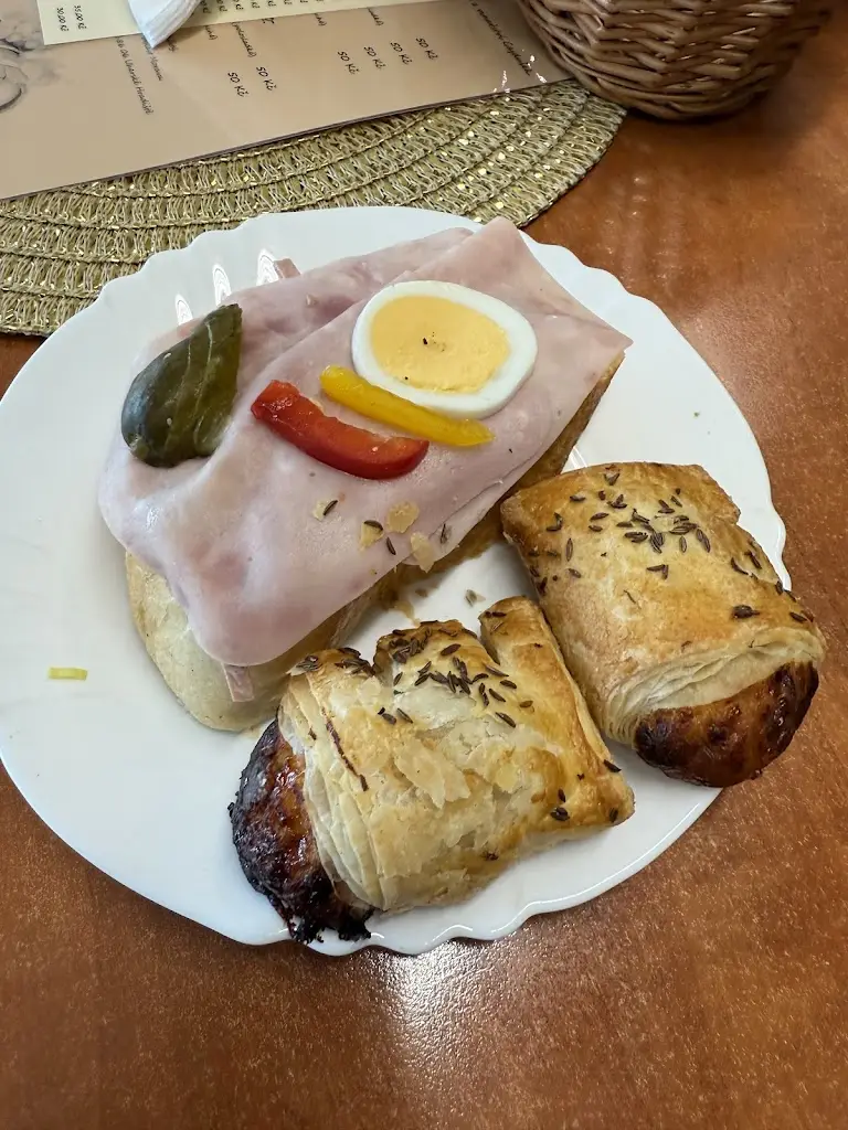 Denni bar a pekarna U trezoru_Okres Vsetín_slider_image_3