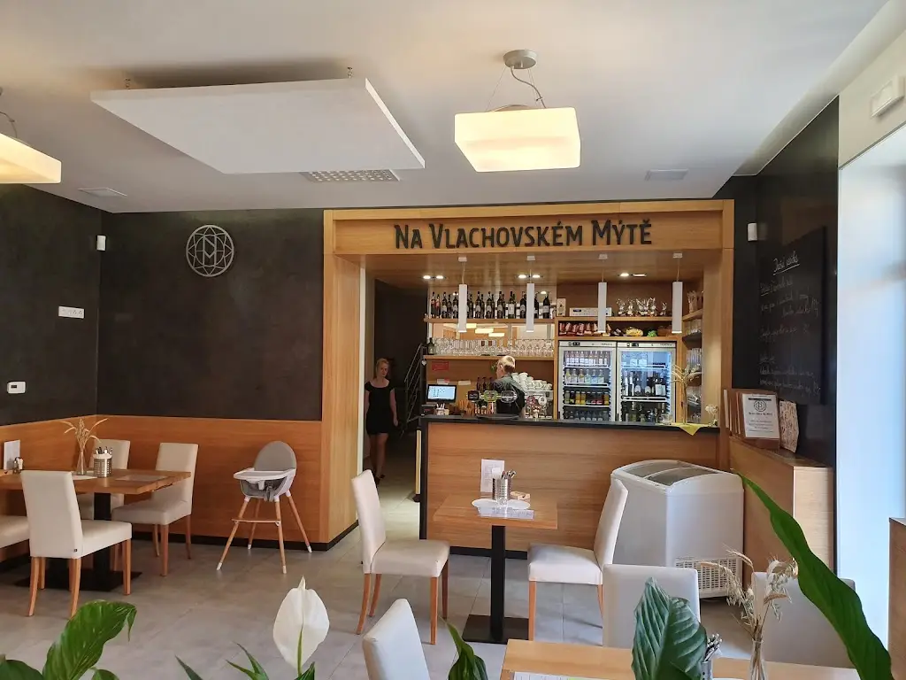 Restaurace Na Mýtě ristorante a Vlachovice