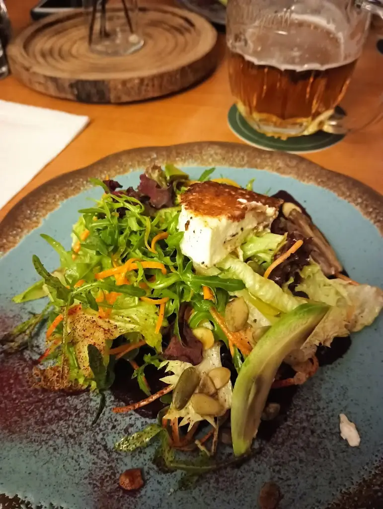 Niko BLARD_PANOPTIKUM Restaurant BURGER & STEAK_Uherský Brod_review