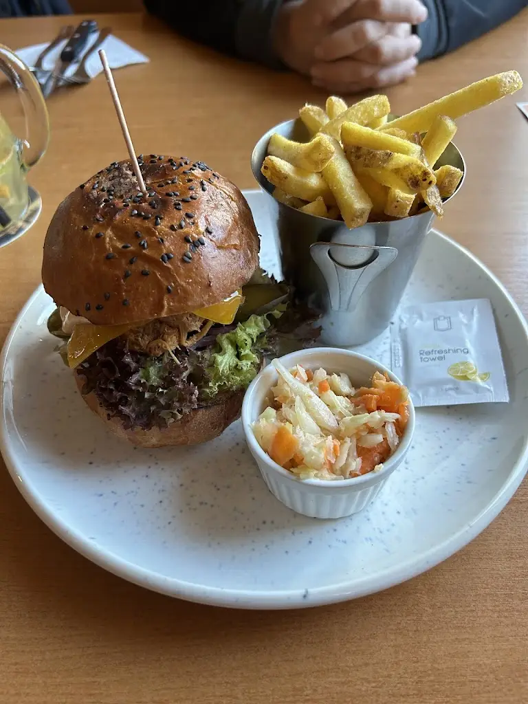 PANOPTIKUM Restaurant BURGER & STEAK_Uherský Brod_slider_image_3