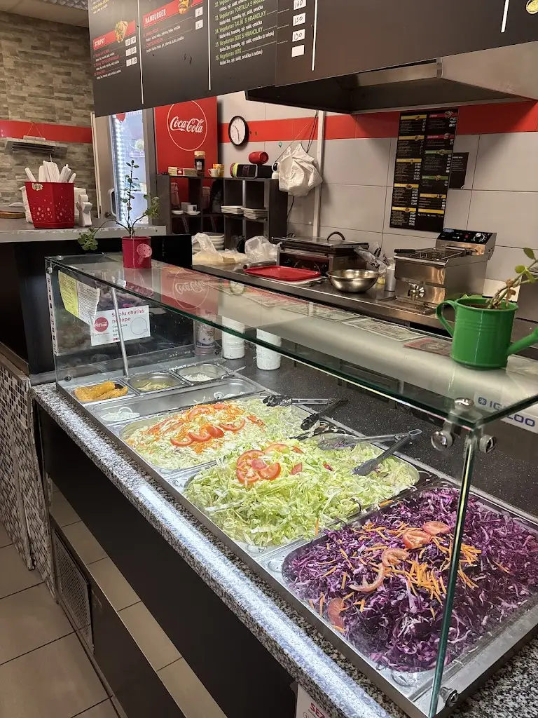 ADRIAN ŠMIGURA_Ozan döner kebab 2_Valašské Klobouky_review