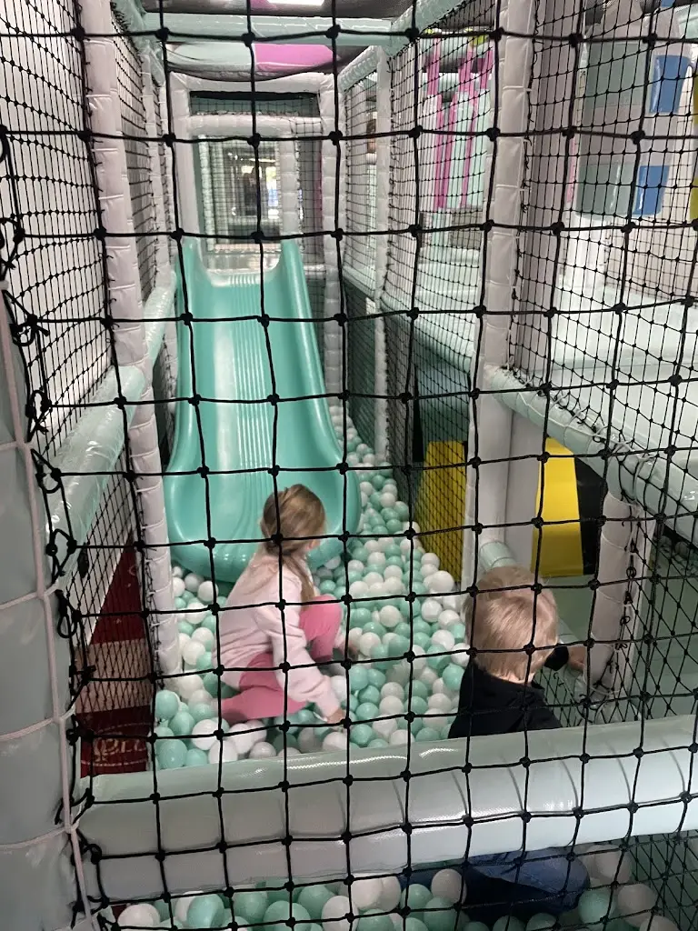 Tomas Lysak_Lumpárnička_Valašské Klobouky_review