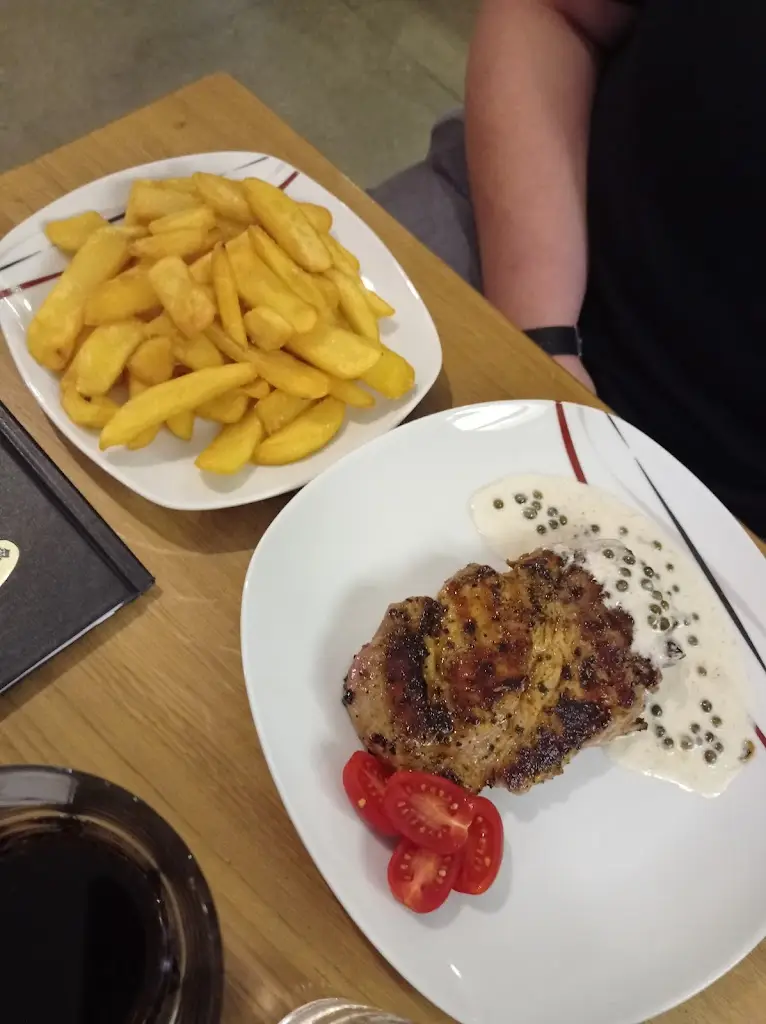 Barbora Šenkeříková_Vinné Sklepy U Františka_Valašské Klobouky_review