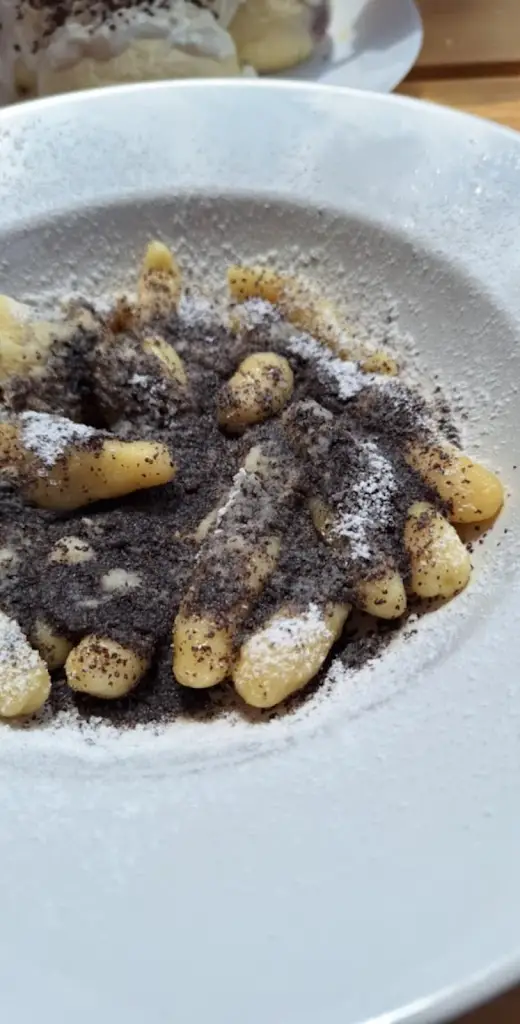 FRANTIŠEK Koudelka Chvojkovice_Restaurace Královec_Valašské Klobouky_review