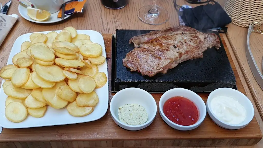 Wetzlerov Dom_Trnava_slider_image_2