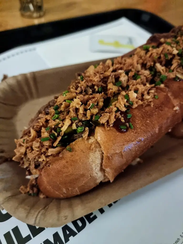 Inga Briedaitytė_Tučný Kocúr_Trnava_review