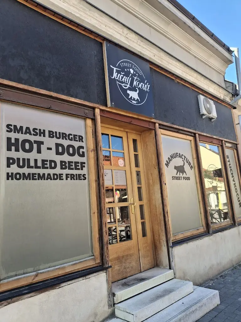 Tučný Kocúr_Trnava_slider_image_3