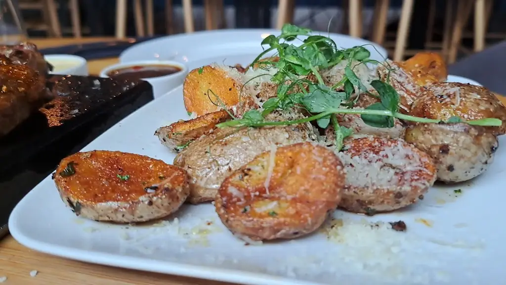 Elements restaurant_Trnava_slider_image_2