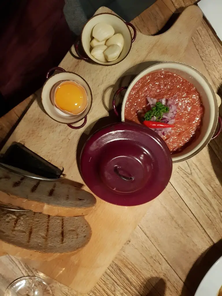 Leticia Assunção Madarás_Piváreň a reštaurácia Bokovka_Trnava_recensione