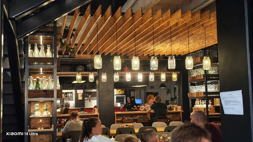 Piváreň a reštaurácia Bokovka_Trnava_slider_image_3