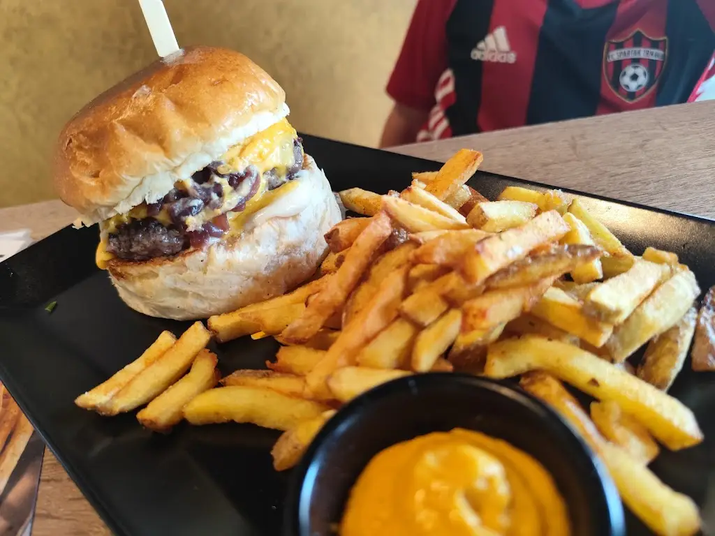 Konn Foodbar (Trnava)_Trnava_slider_image_3