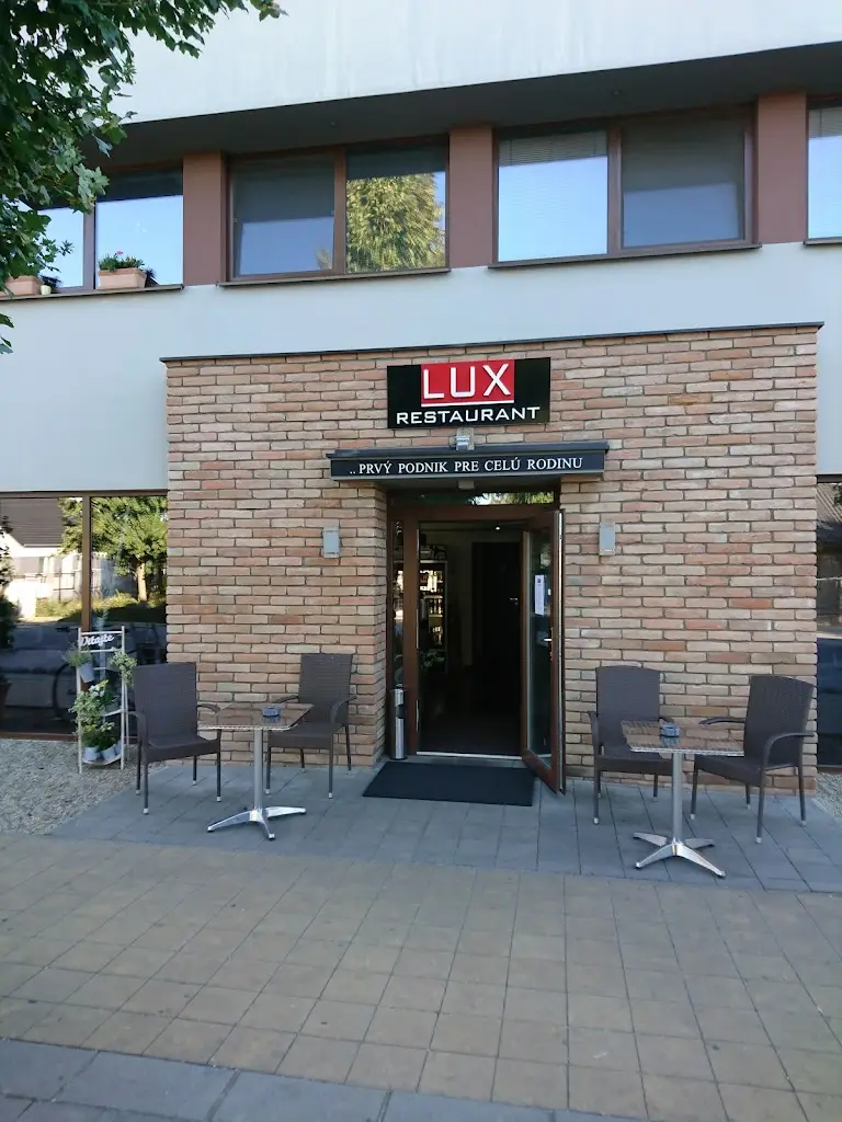 LUX Restaurant_Trnava_slider_image_1