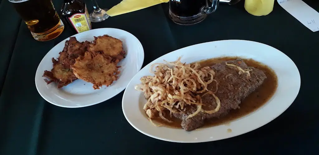 Restaurace Ve Dvoře_Zdounky_slider_image_3