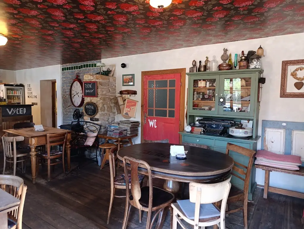 Hospoda Bez Lípy restaurant in Zdounky