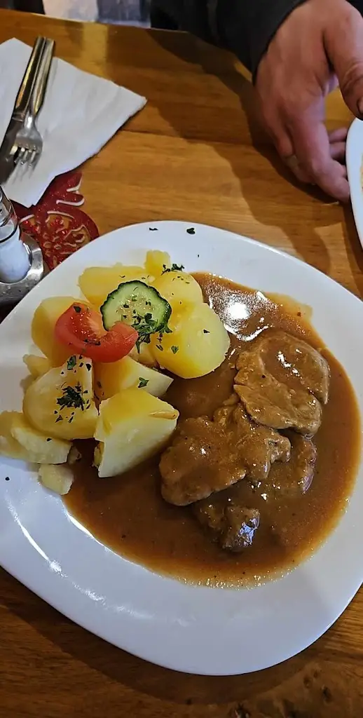 Vladimír Knebl_Bistro na Luhach_Zašová_review