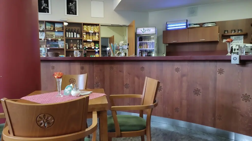 Martin Adamčík_iCafé Zašová_Zašová_review