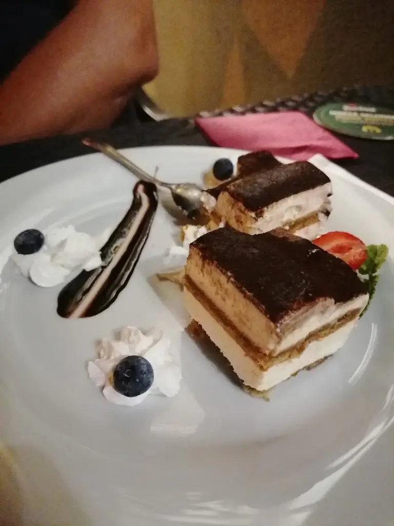 Menu_Pizzeria della Piazza_Týn nad Vltavou_image_5