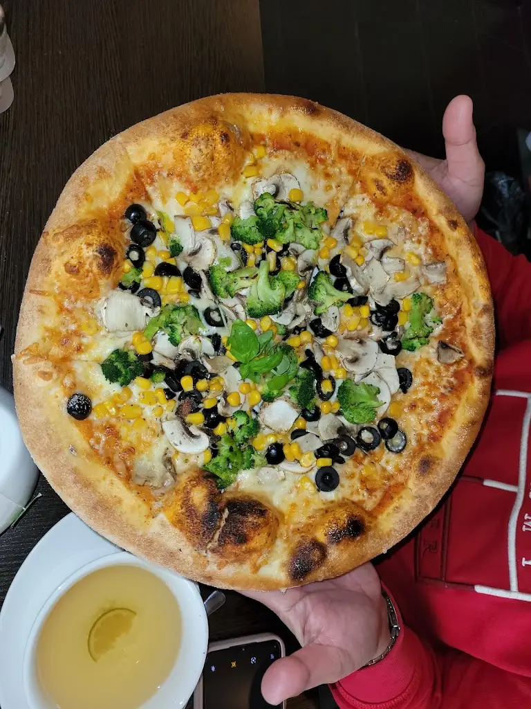 Petr Veselý_Pizzeria della Piazza_Týn nad Vltavou_review