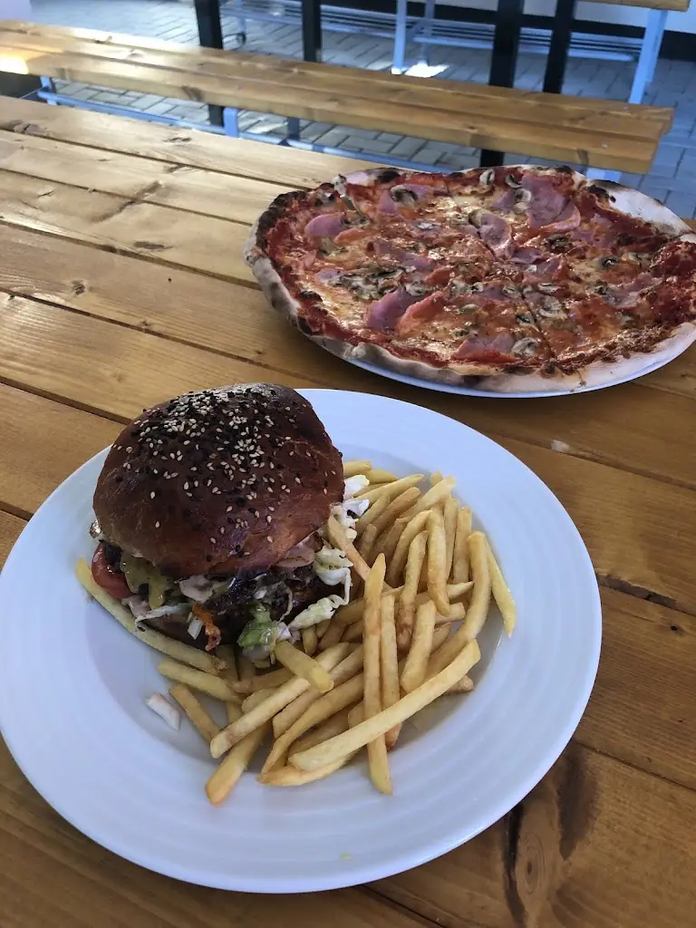 MotTomB_HALA bar&restaurace_Zubří_review