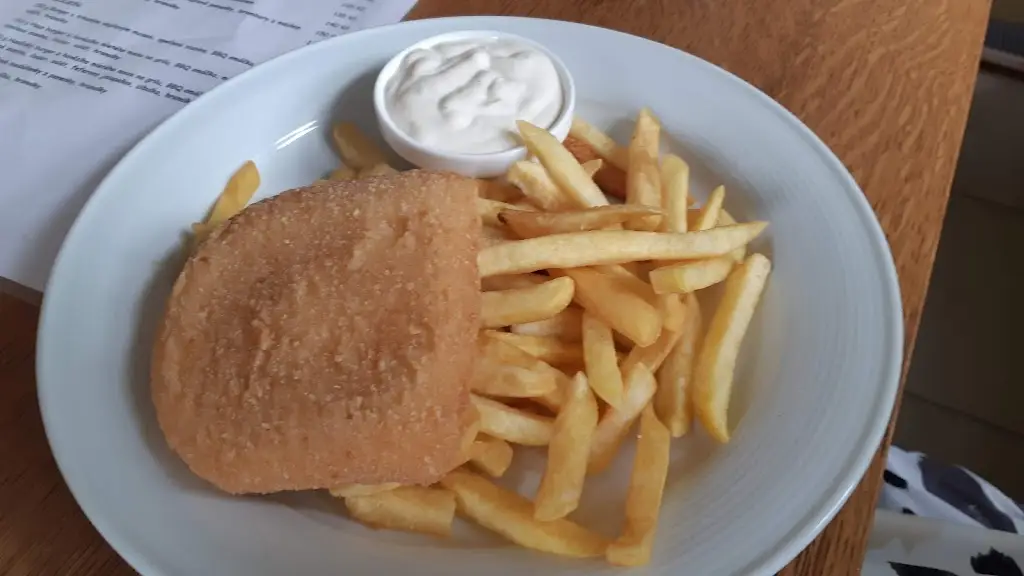 Zbyněk 88_Café Retro_Vizovice_review