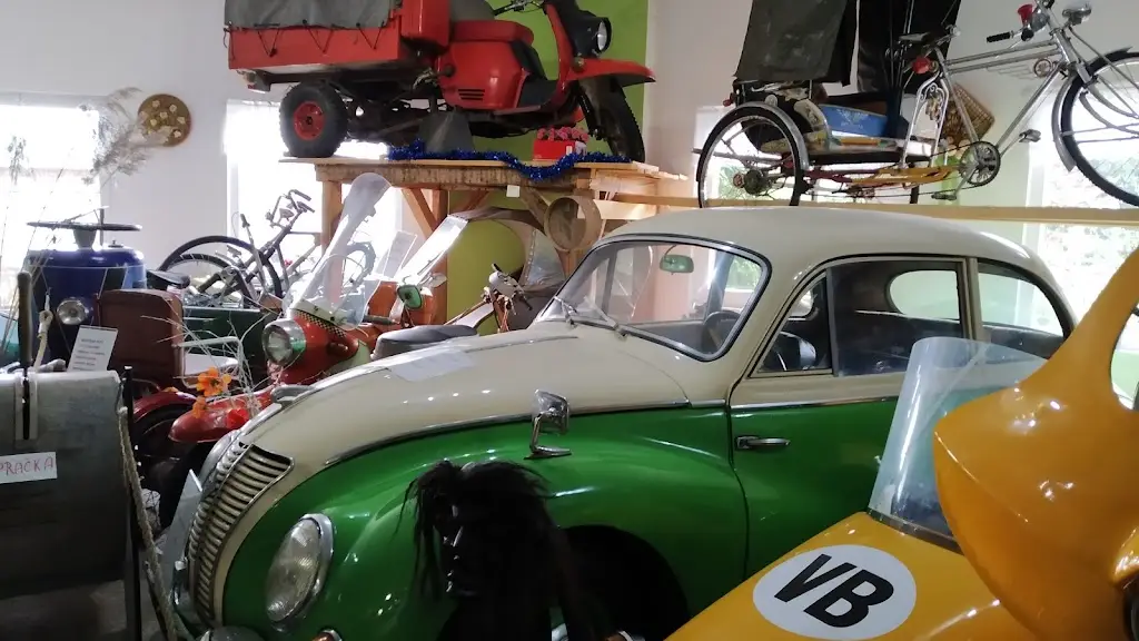 Frantisek Krizek_Restaurace a Veterán Muzeum_Valašské Meziříčí_review