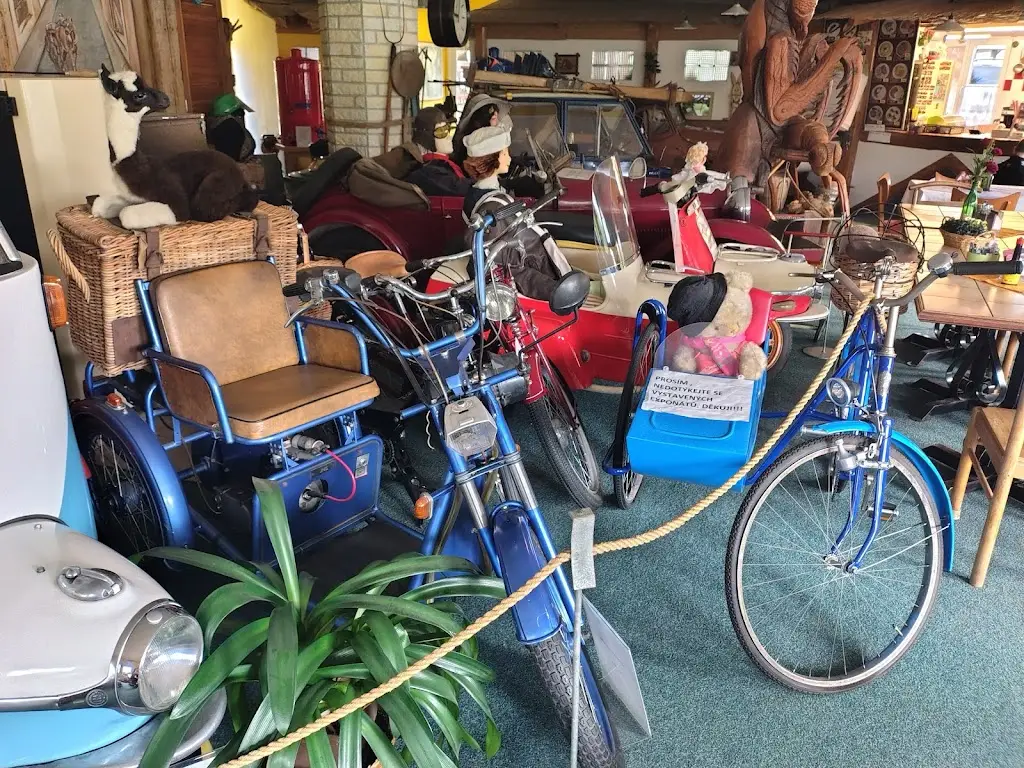 Restaurace a Veterán Muzeum_Valašské Meziříčí_slider_image_2