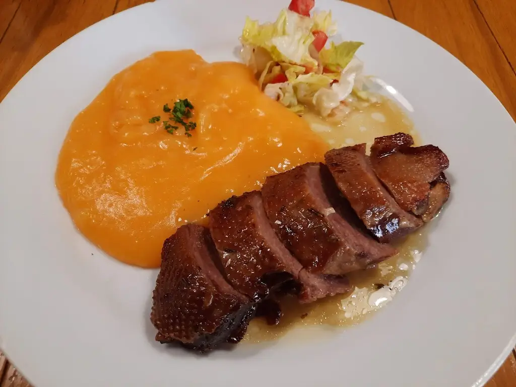 Restaurace Hangár_Valašské Meziříčí_slider_image_2