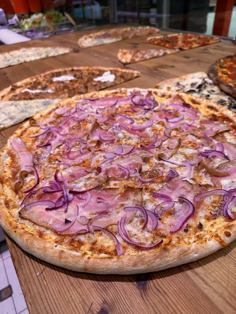 Pizza & Gyros Del bonny_Borovany_slider_image_3